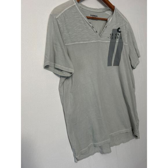Express Men's Gray Short Sleeve V Neck Graphic 100% Cotton Tee Size Large - Picture 4 of 9